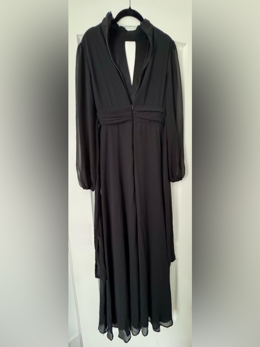 Lulu's Black Maxi Dress with Keyhole Neckline and High Side Slit - Picture 3 of 10